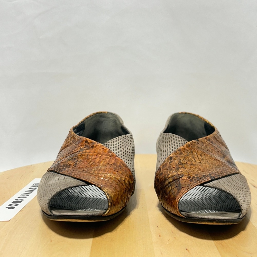 Lorenzo Banfi Open Toe Snake Print Slip On Italian Flats - Size 36.5 & 6 US - Picture 3 of 9